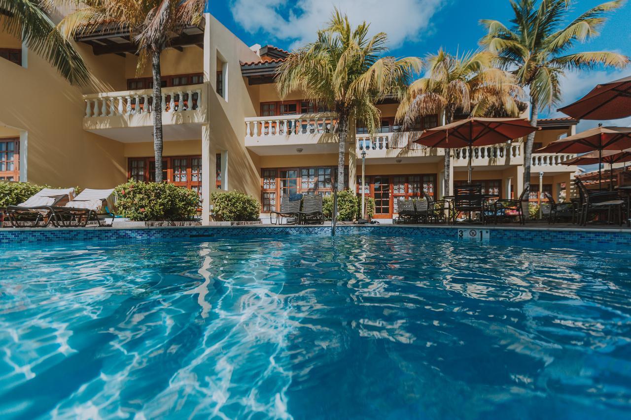 La Quinta Beach Resort Palm Beach Bagian luar foto