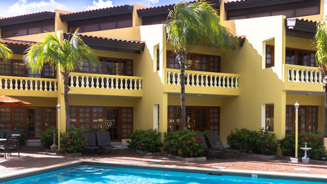 La Quinta Beach Resort Palm Beach Bagian luar foto